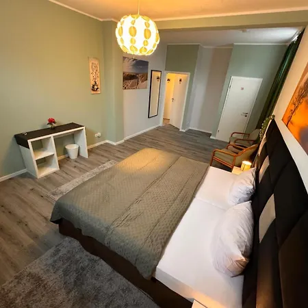 F-f Haus Monteuren * Neuhausen auf den Fildern